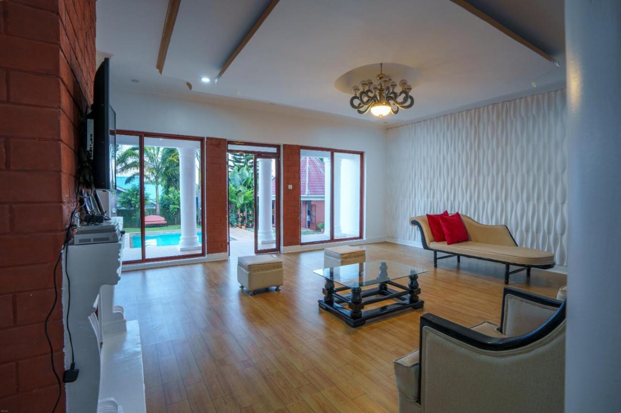 Sprunger Avenue - Tulia Homes โมชิ ภายนอก รูปภาพ