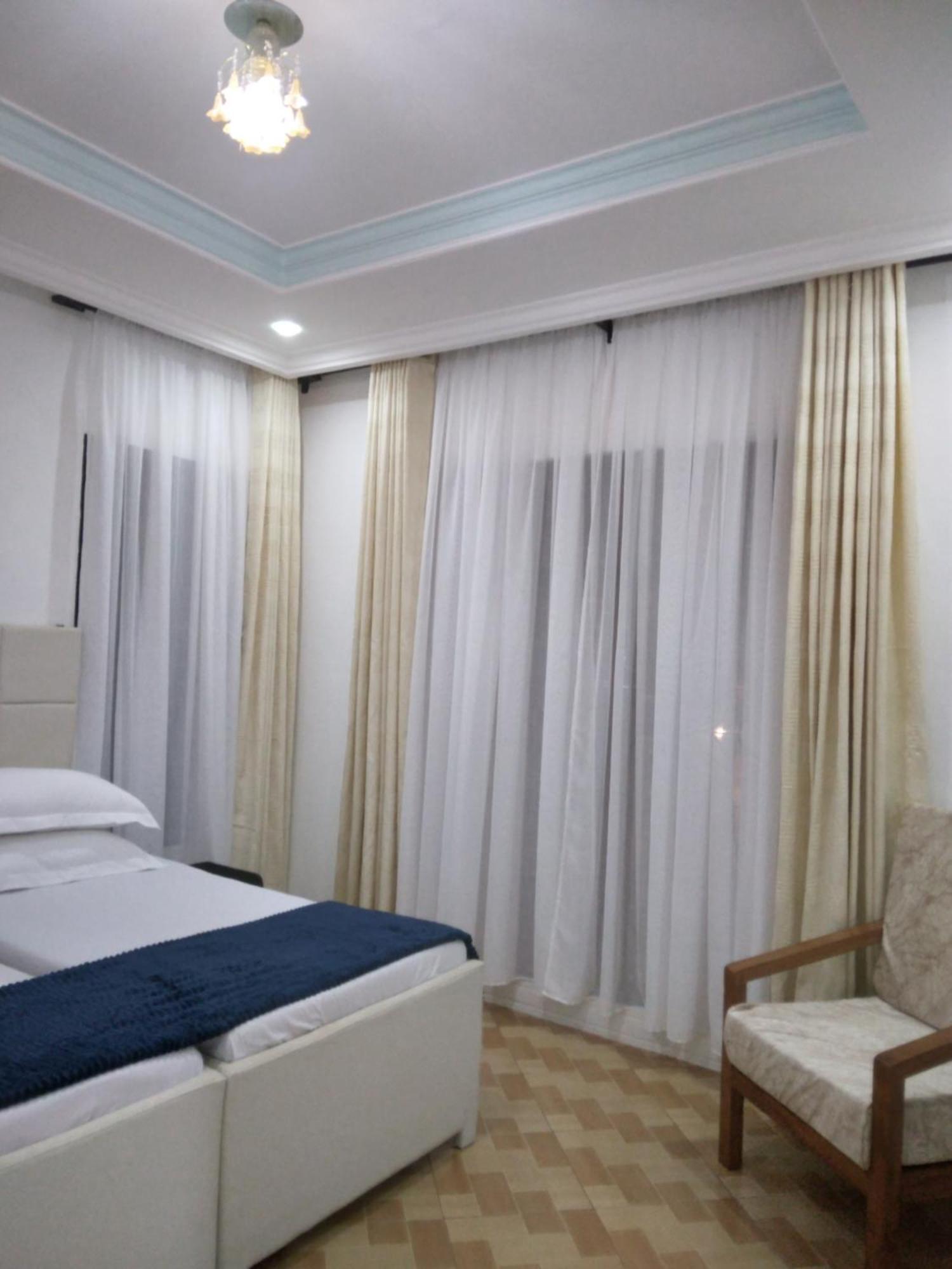 Sprunger Avenue - Tulia Homes โมชิ ภายนอก รูปภาพ