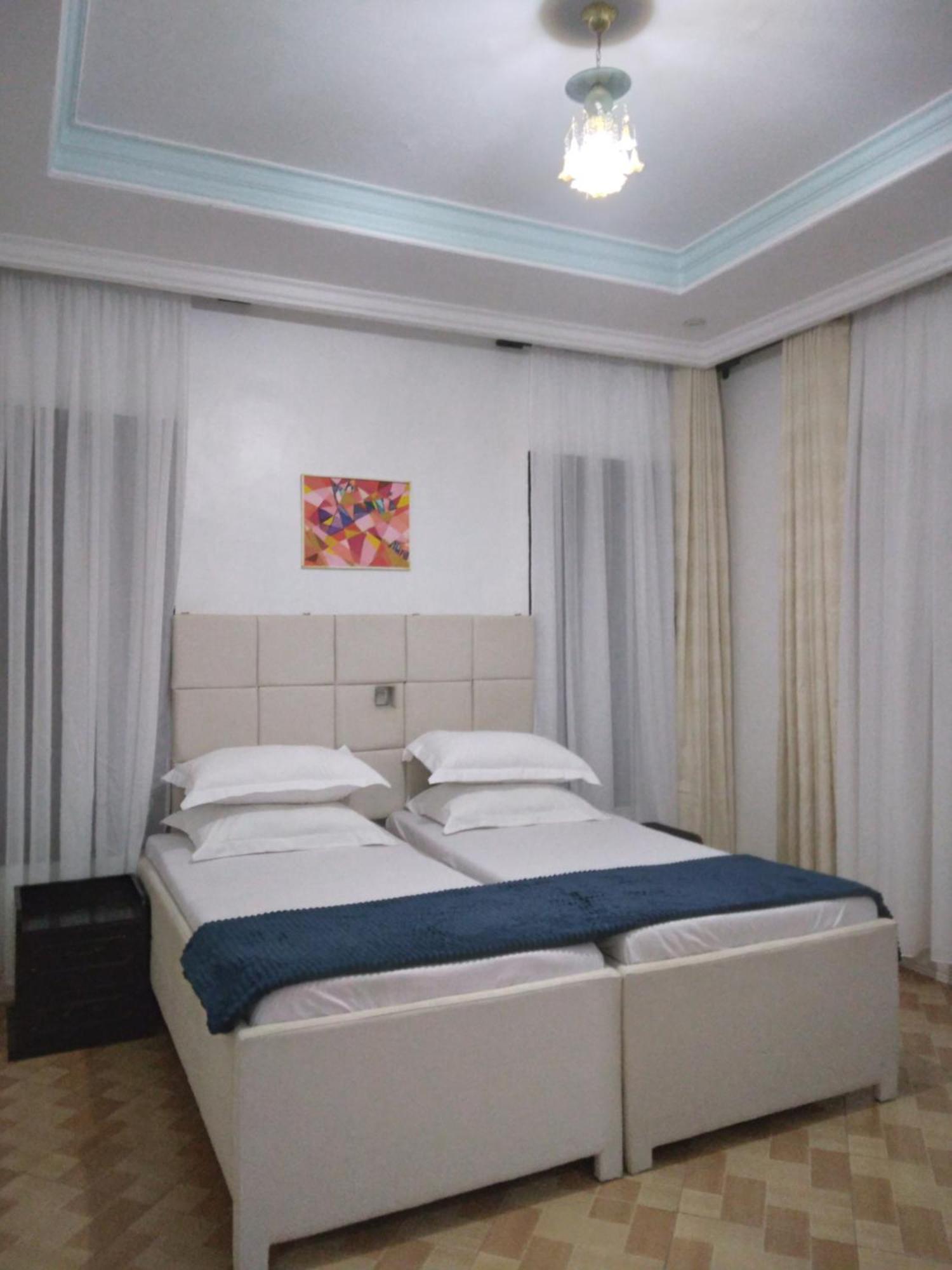 Sprunger Avenue - Tulia Homes โมชิ ภายนอก รูปภาพ