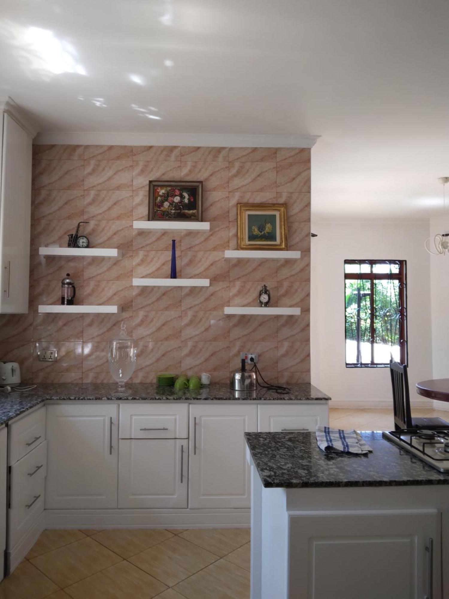 Sprunger Avenue - Tulia Homes โมชิ ภายนอก รูปภาพ