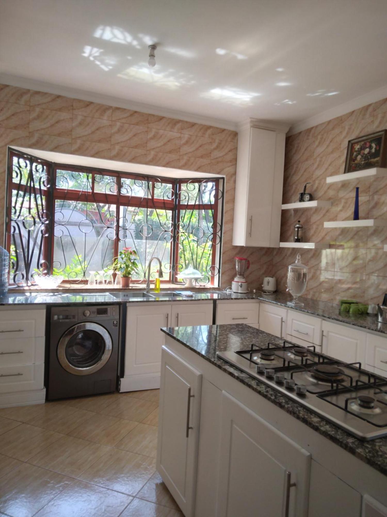 Sprunger Avenue - Tulia Homes โมชิ ภายนอก รูปภาพ