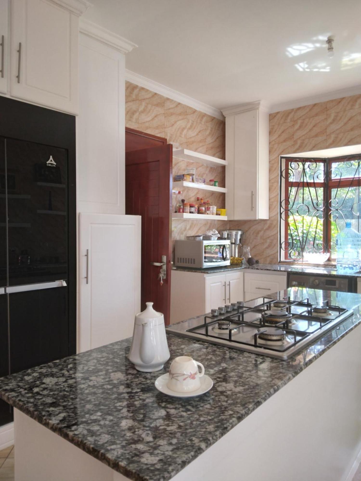 Sprunger Avenue - Tulia Homes โมชิ ภายนอก รูปภาพ