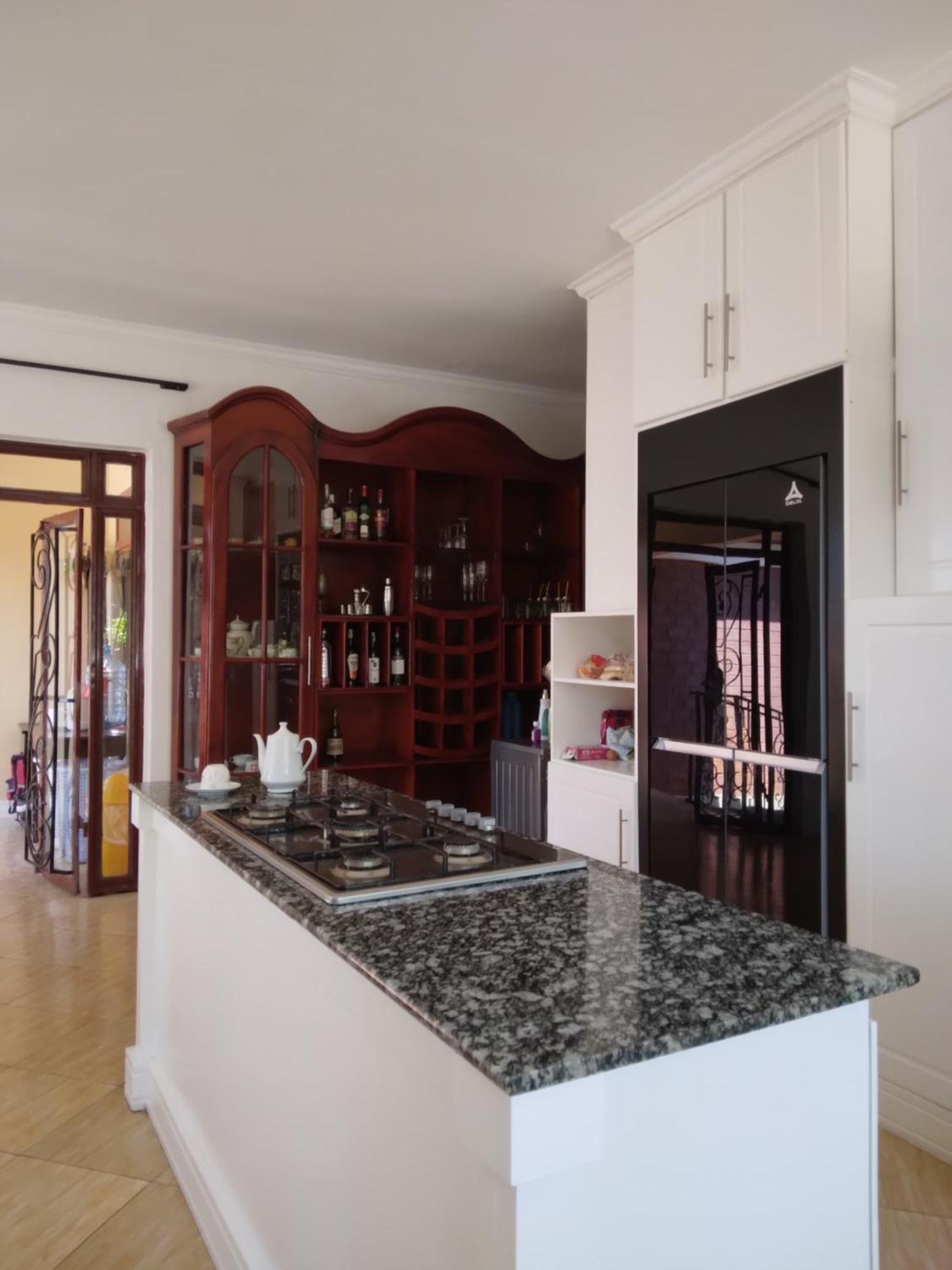 Sprunger Avenue - Tulia Homes โมชิ ภายนอก รูปภาพ