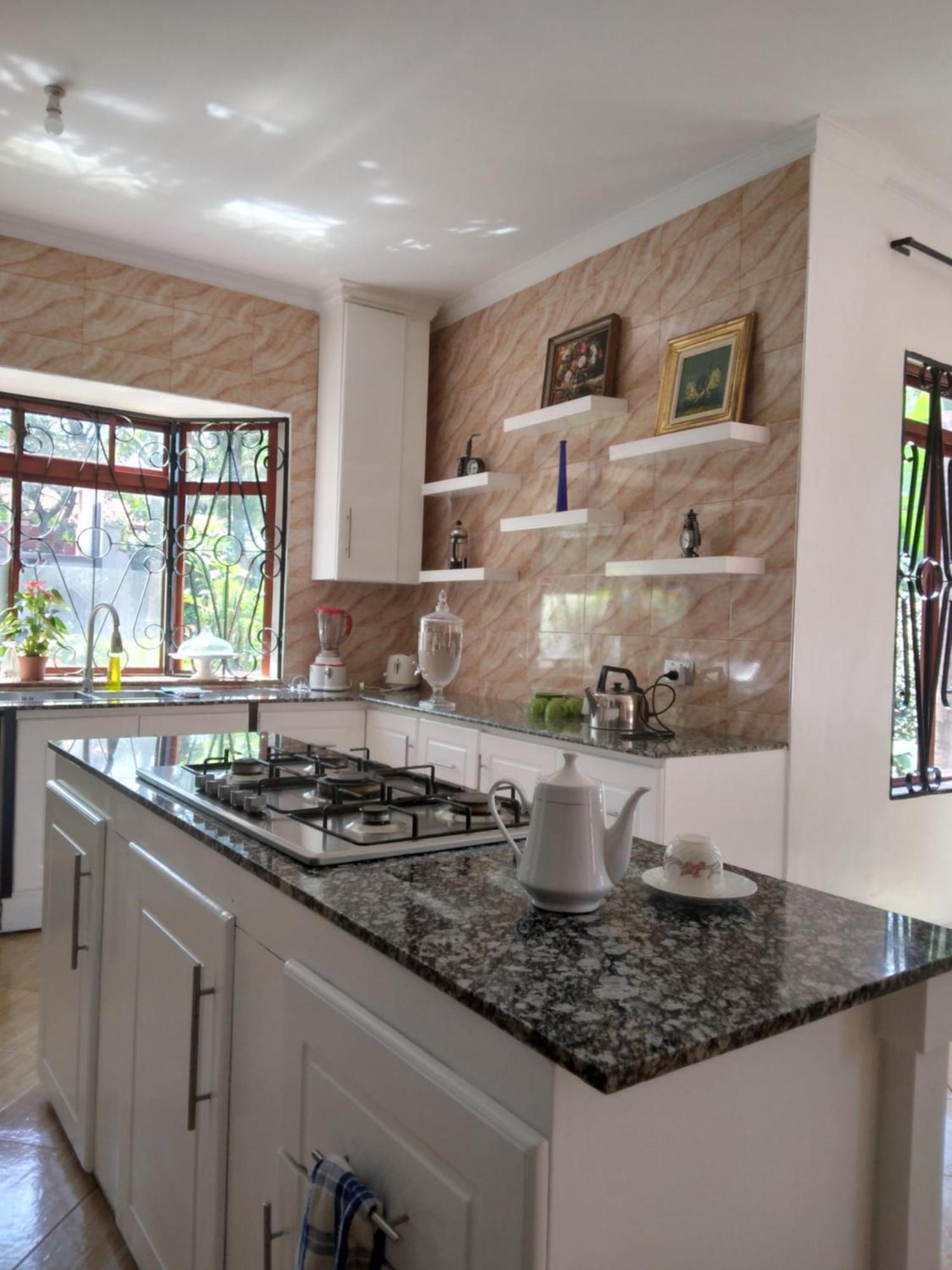 Sprunger Avenue - Tulia Homes โมชิ ภายนอก รูปภาพ